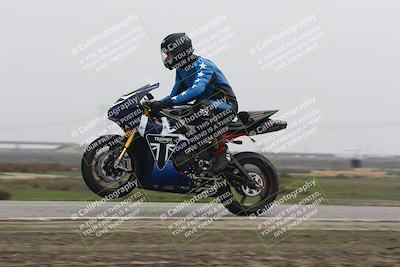 media/Nov-30-2025-TrackDaz (Sun) [[d8b22663df]]/B Group/Session 5 (Wheelie Bump)/